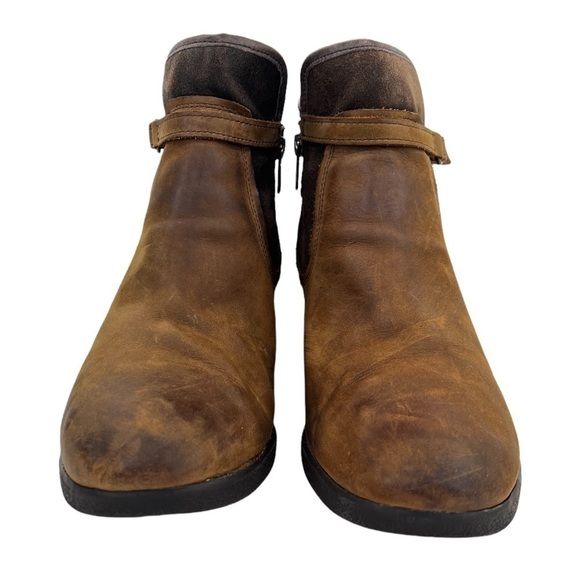 UGG Australia EMALIE Stout Waterproof Leather Ankle Boots - Picture 5 of 15